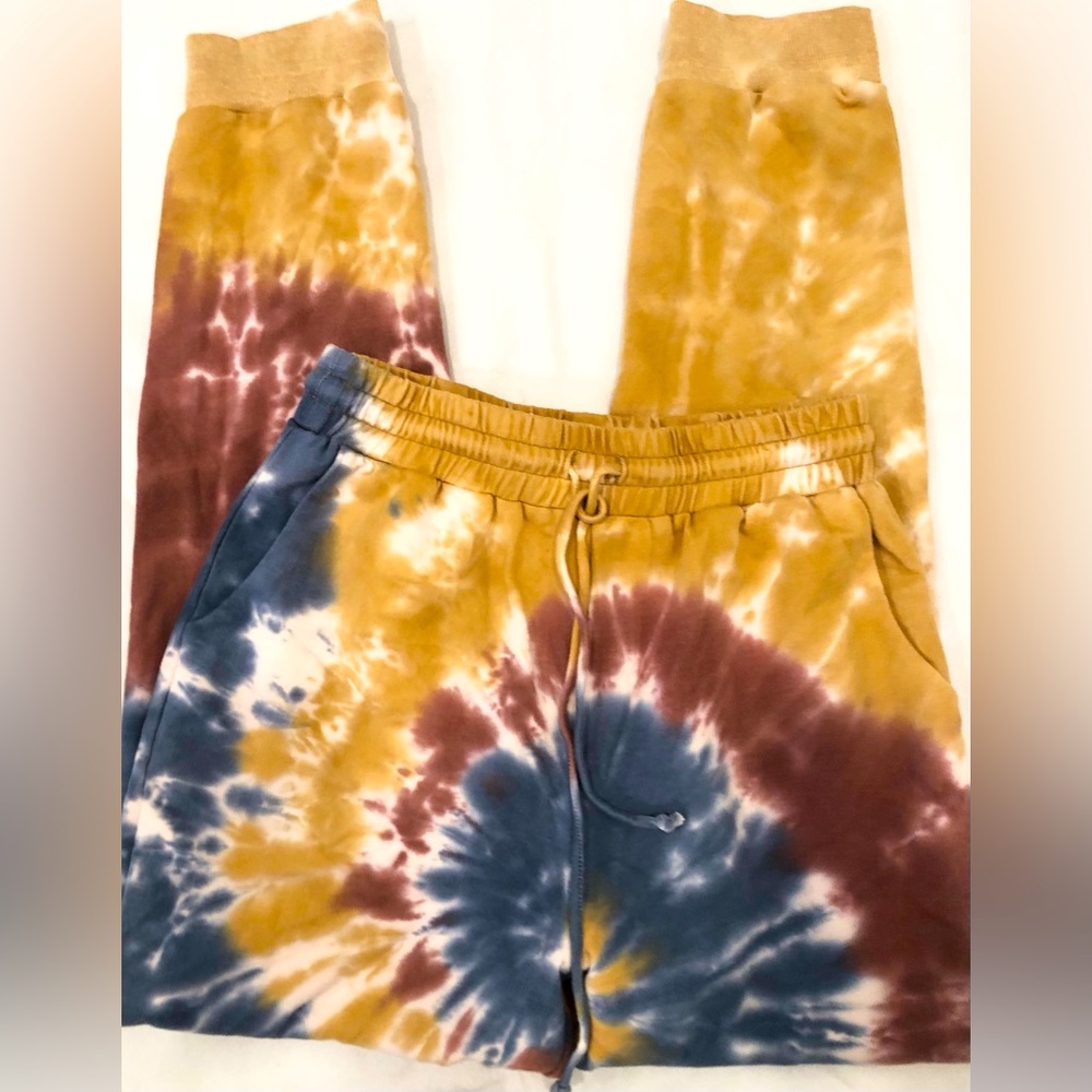 Tie Dye Sweats New without tags size Small